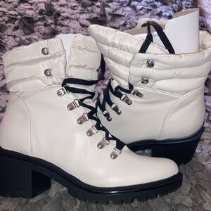 Sz 10.5 womens-Nine West, ivory/white-leather combat boots